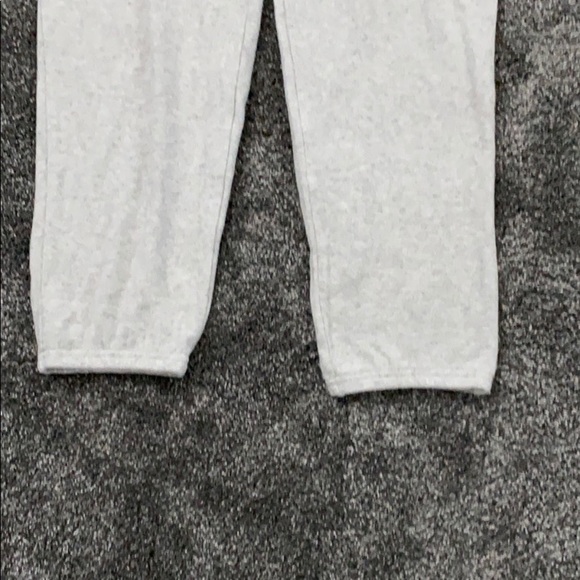 Women’s Volcom sweats - Picture 4 of 4
